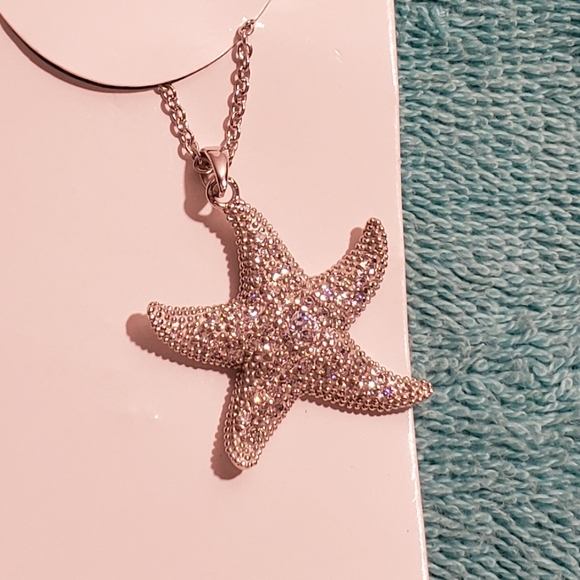 Grade AAA CZ .925 Silver Starfish Necklace - Picture 5 of 8